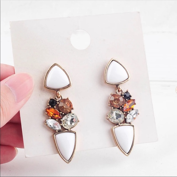 NWT Gold Color Drop Earrings White Acrylic Crystal - Picture 3 of 5